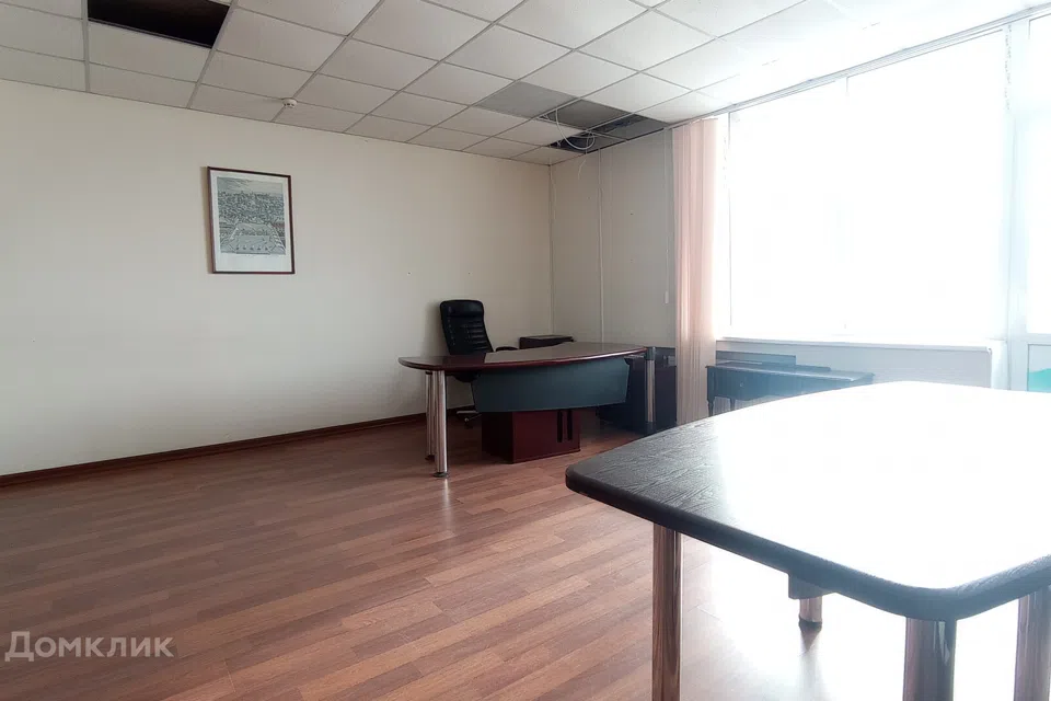 Продаётся офис, 1115.8 м²