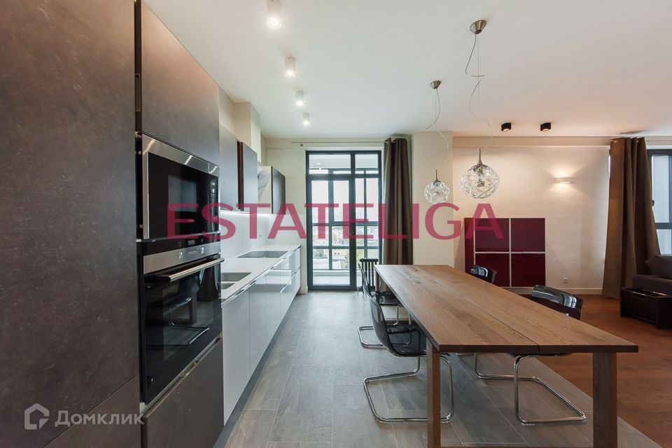 Сдаётся 3-комнатная квартира, 105 м²