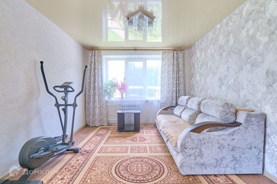 Продаётся 4-комнатная квартира, 70.5 м²