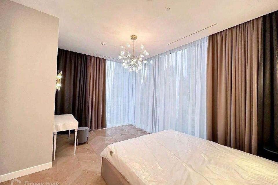 Сдаётся 2-комнатная квартира, 75 м²