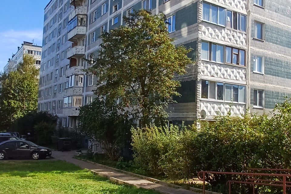 Продаётся 4-комнатная квартира, 71.7 м²