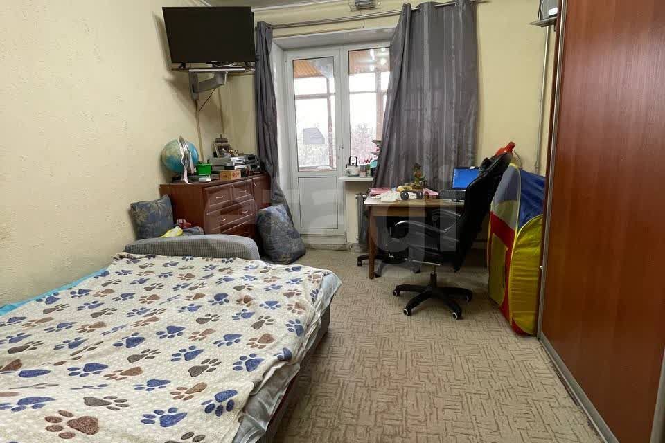 Продаётся 4-комнатная квартира, 80.9 м²