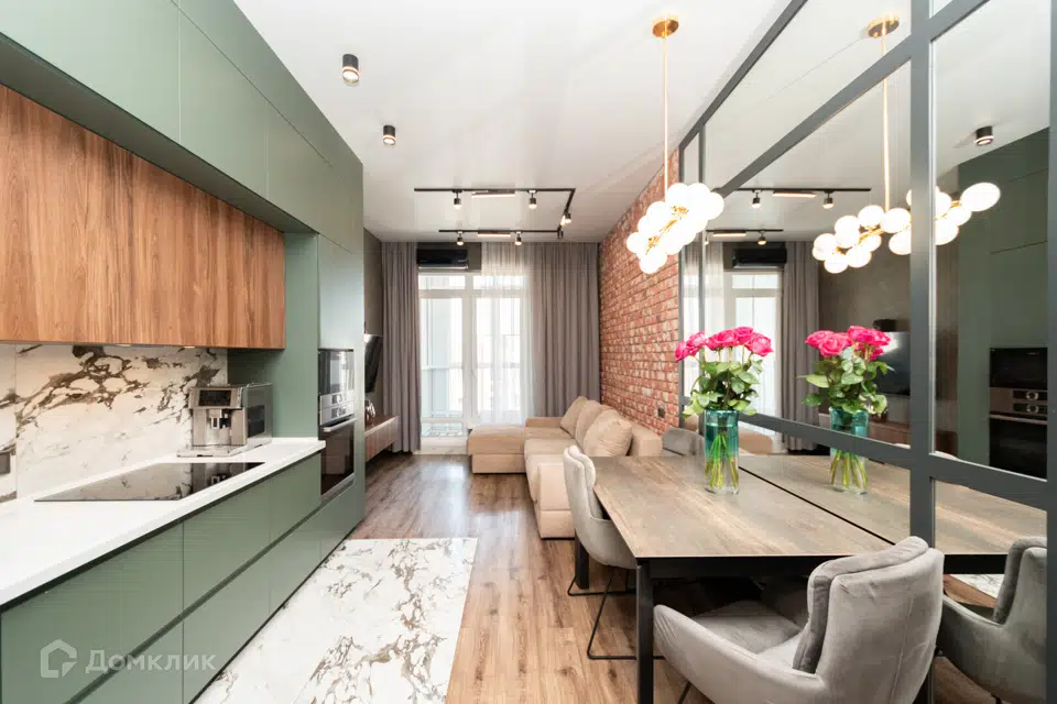 Продаётся 4-комнатная квартира, 110 м²