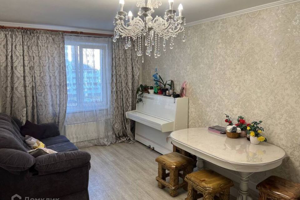Продаётся 4-комнатная квартира, 94.2 м²