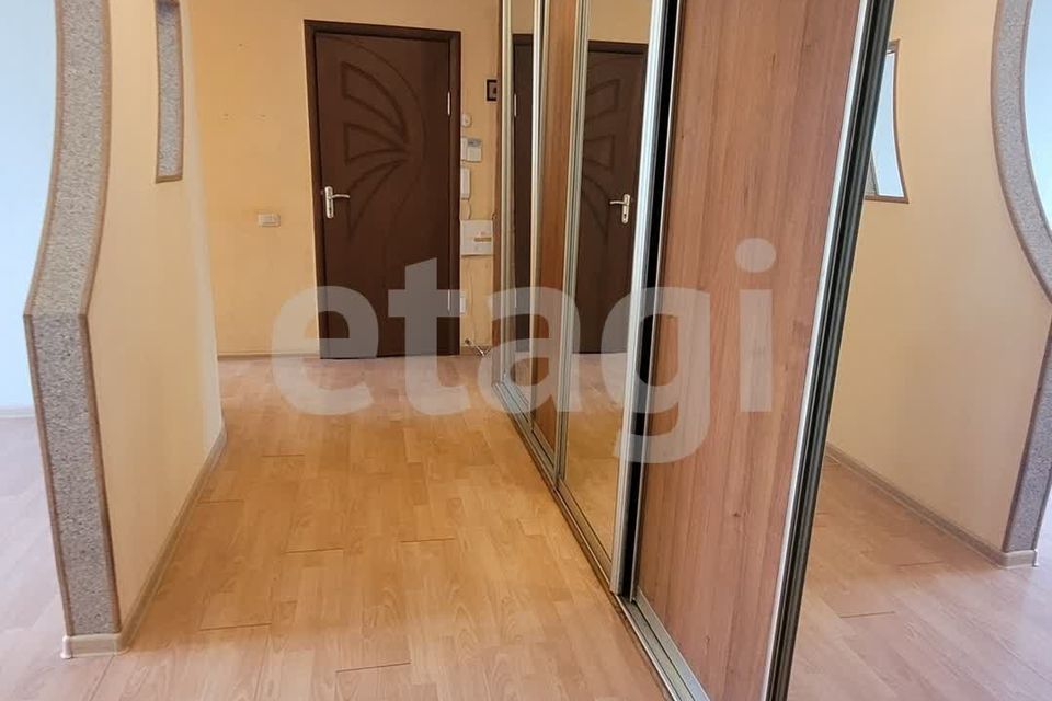 Продаётся 3-комнатная квартира, 60.5 м²