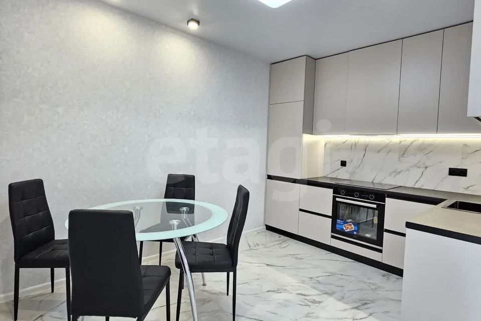 Сдаётся 1-комнатная квартира, 43 м²