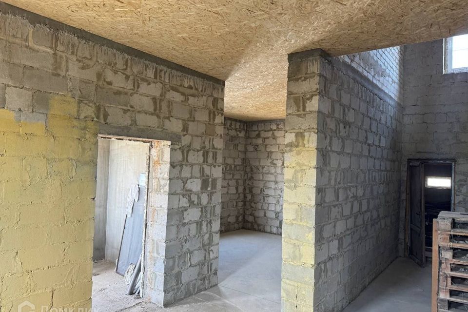 Продаётся 2-этажный дом, 240 м²