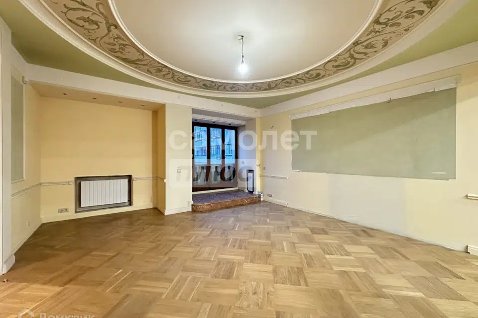 Продаётся 5-комнатная квартира, 280 м²