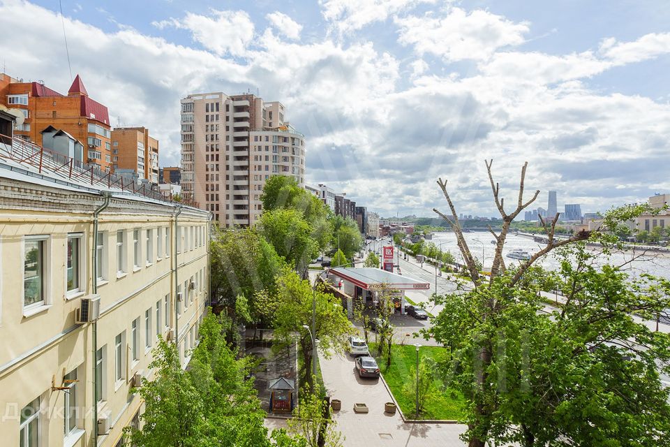 Продаётся 2-комнатная квартира, 77 м²