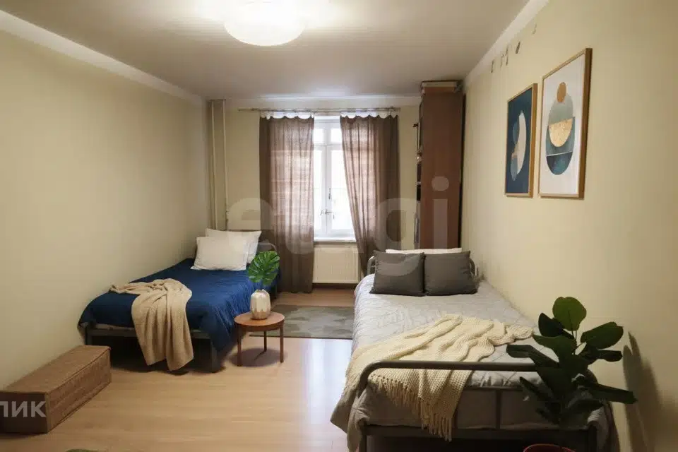 Продаётся 2-комнатная квартира, 55.7 м²