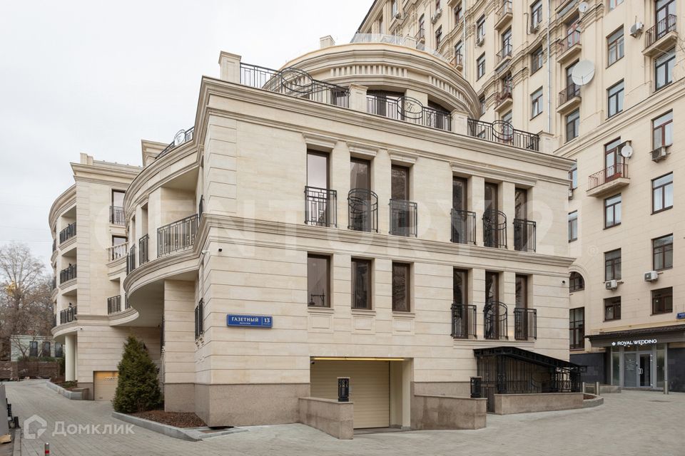 Продаётся 5-комнатная квартира, 249 м²