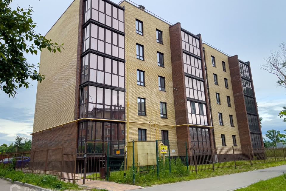 Продаётся 1-комнатная квартира, 43.2 м²