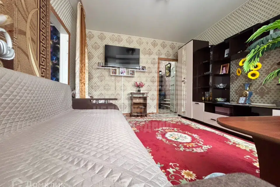 Продаётся 4-комнатная квартира, 61.3 м²