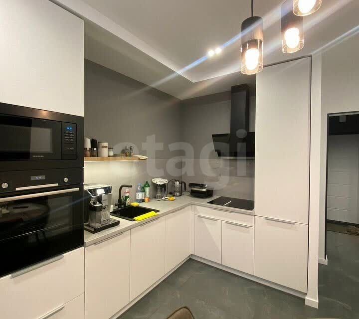 Продаётся 1-комнатная квартира, 42 м²