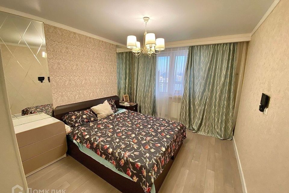 Продаётся 4-комнатная квартира, 119.7 м²