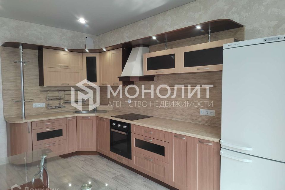 Сдаётся 2-комнатная квартира, 58 м²