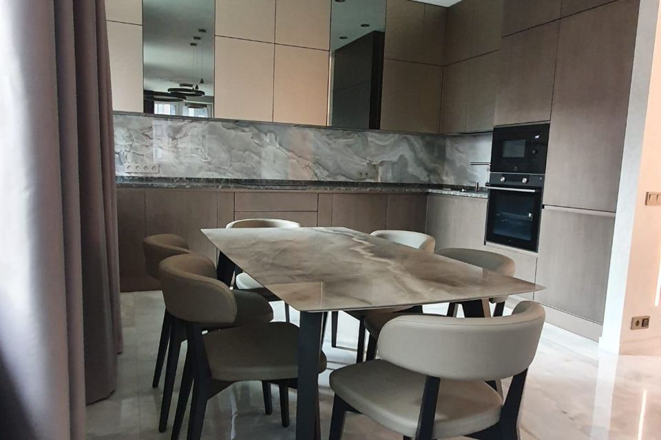 Продаётся 3-комнатная квартира, 94 м²