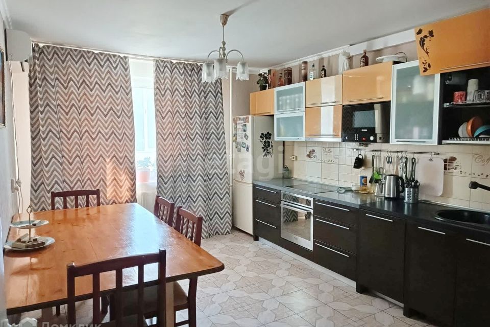 Продаётся 3-комнатная квартира, 82.8 м²