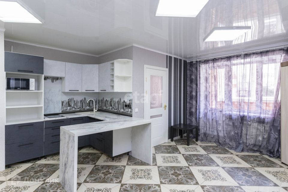 Продаётся 1-комнатная квартира, 41.7 м²