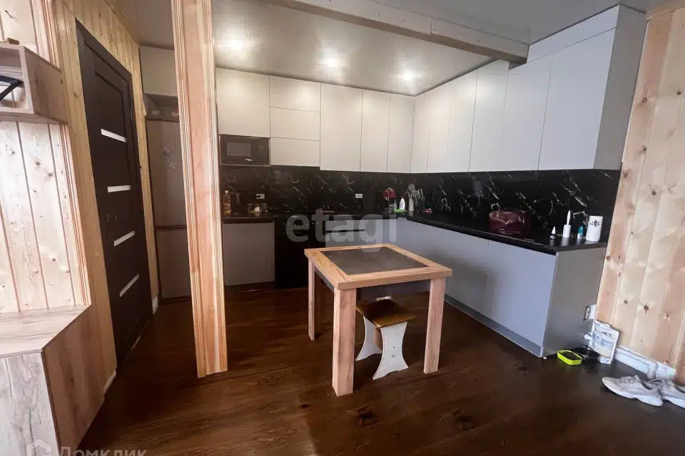 Продаётся 2-этажный дом, 120 м²