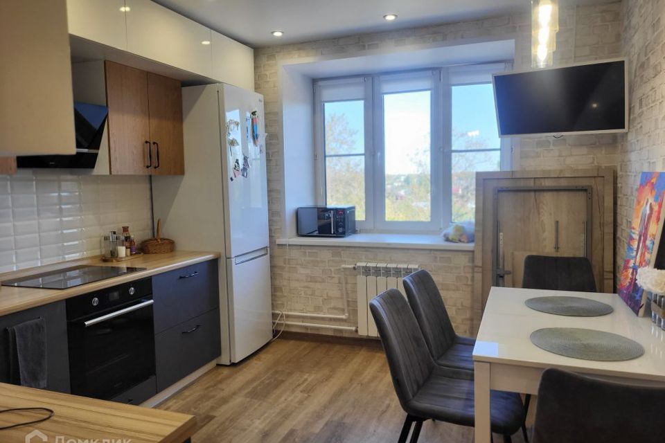 Продаётся 2-комнатная квартира, 57.2 м²