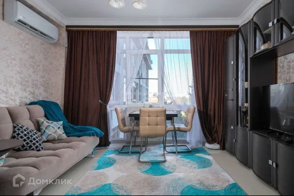Продаётся 2-комнатная квартира, 77 м²