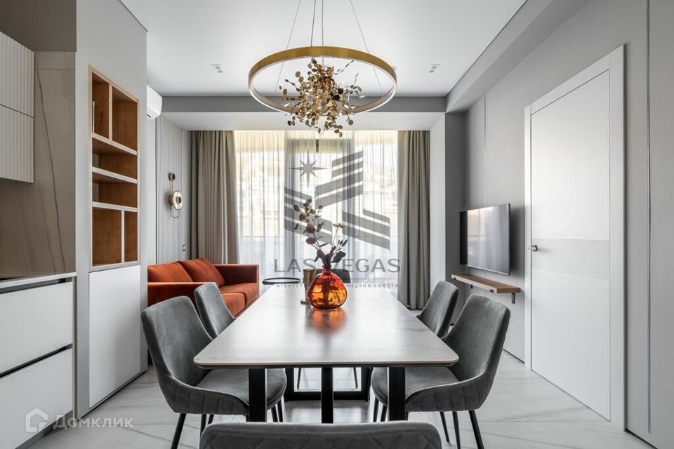 Сдаётся 2-комнатная квартира, 56 м²