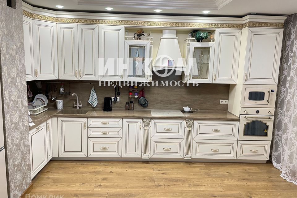 Продаётся 4-комнатная квартира, 124.1 м²