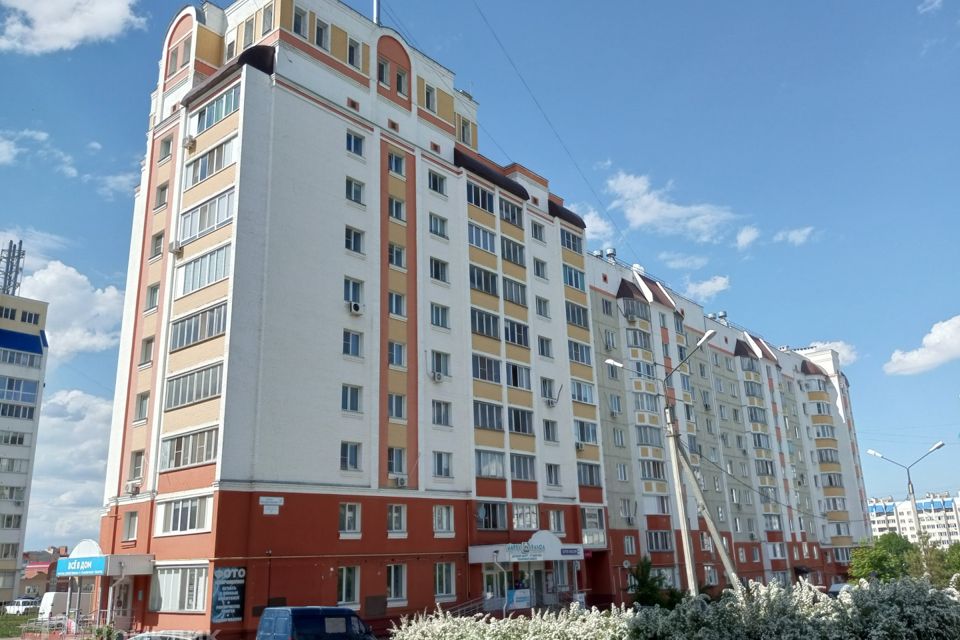 Сдаётся 2-комнатная квартира, 61 м²