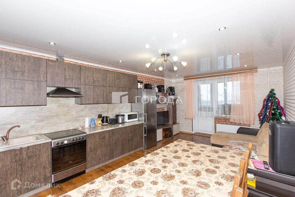 Продаётся 3-комнатная квартира, 95.6 м²