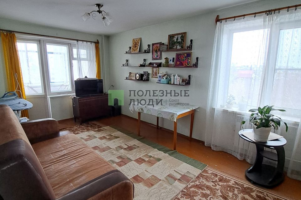 Продаётся 3-комнатная квартира, 57.6 м²