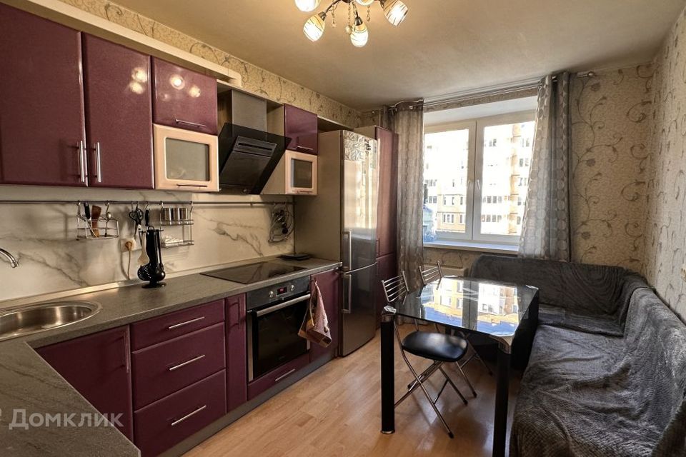 Продаётся 4-комнатная квартира, 97.5 м²