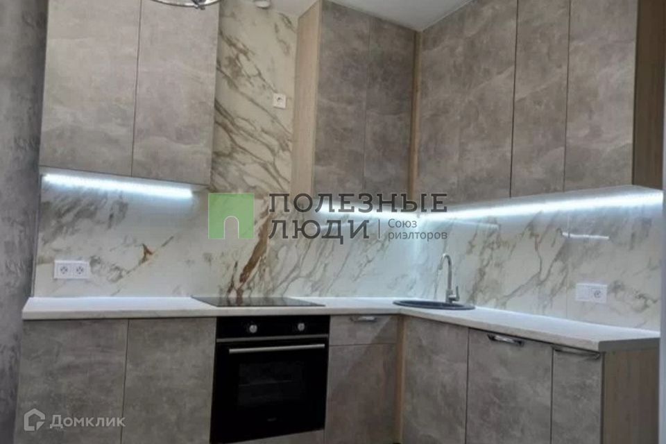 Продаётся 1-комнатная квартира, 41.5 м²