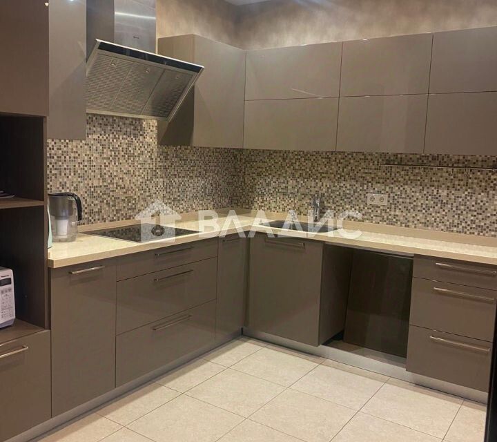 Продаётся 3-комнатная квартира, 90 м²