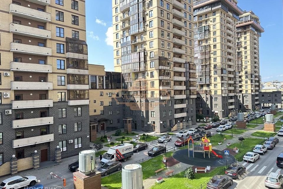 Продаётся 2-комнатная квартира, 91.8 м²