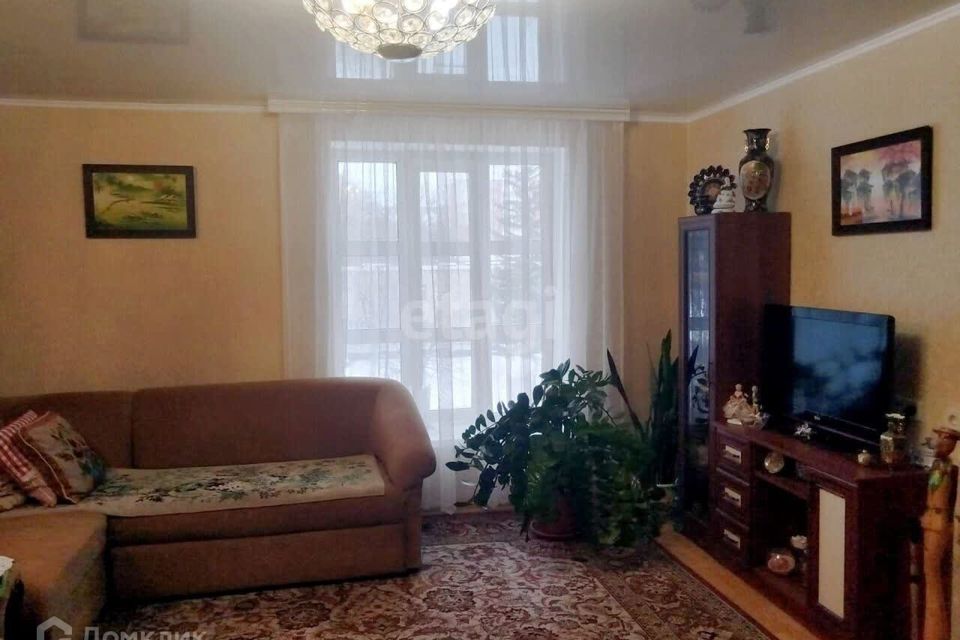 Продаётся 3-комнатная квартира, 56.8 м²