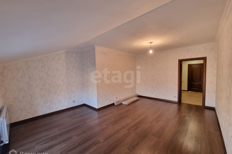 Продаётся 3-комнатная квартира, 115 м²