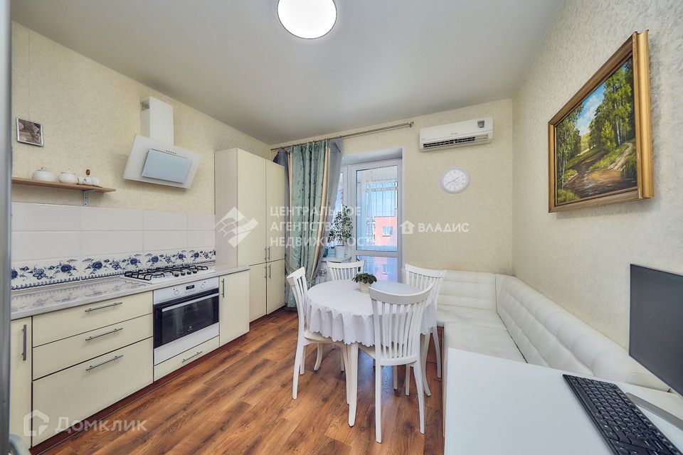 Продаётся 1-комнатная квартира, 38 м²