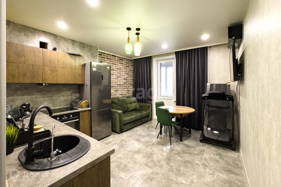 Продаётся 1-комнатная квартира, 42.4 м²