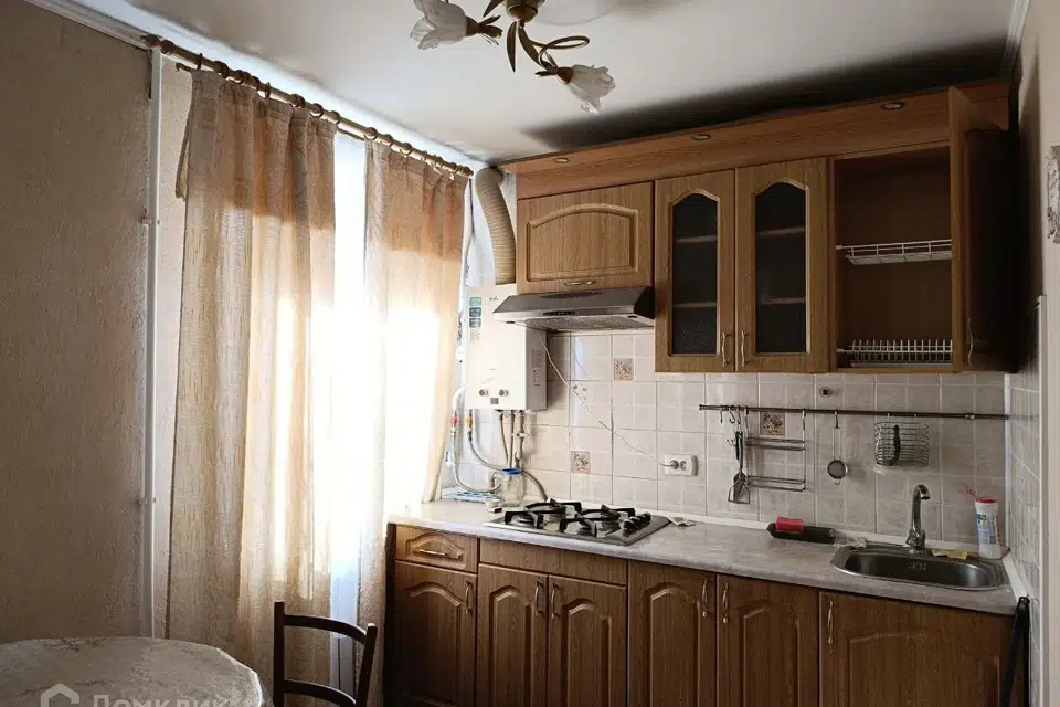 Продаётся 1-комнатная квартира, 41.8 м²