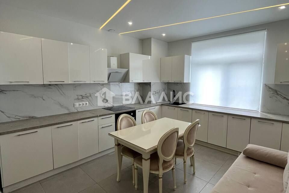 Продаётся 1-комнатная квартира, 54 м²