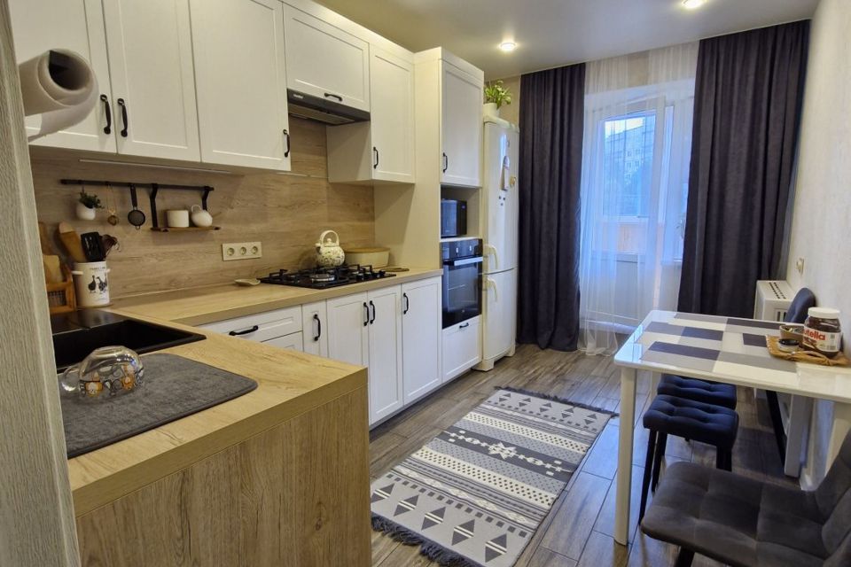 Продаётся 2-комнатная квартира, 65 м²