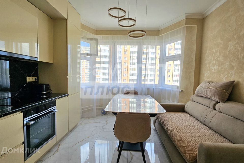 Продаётся 3-комнатная квартира, 75.2 м²