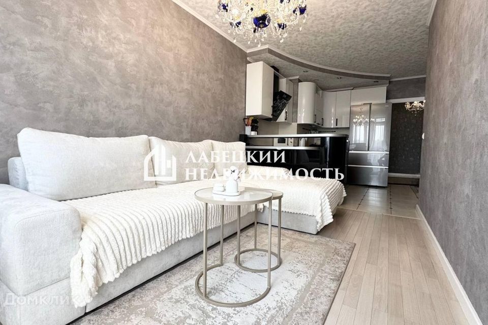 Продаётся 1-комнатная квартира, 52.4 м²