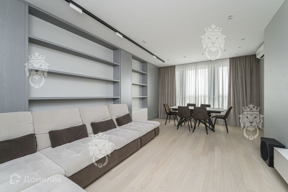 Сдаётся 3-комнатная квартира, 136 м²