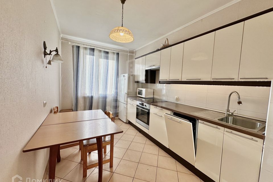 Сдаётся 2-комнатная квартира, 60 м²