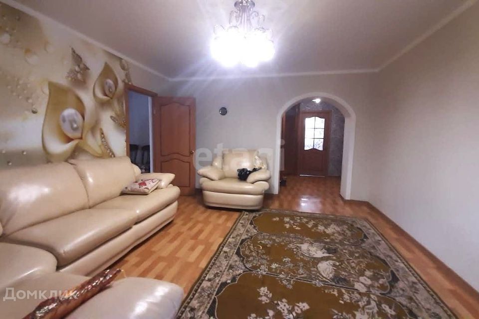 Продаётся 4-комнатная квартира, 82.5 м²