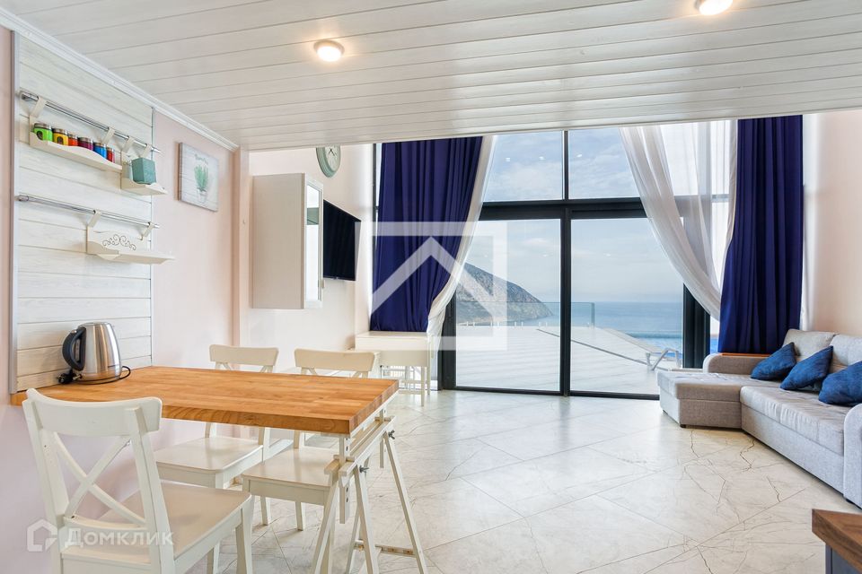 Продаётся 3-комнатная квартира, 70 м²