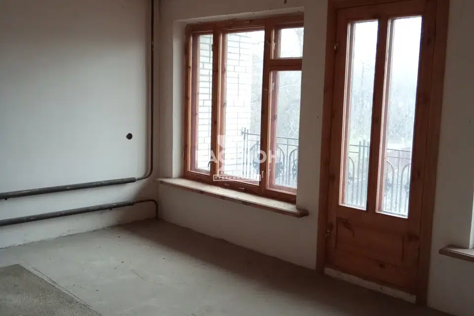 Продаётся 2-этажный дом, 283 м²