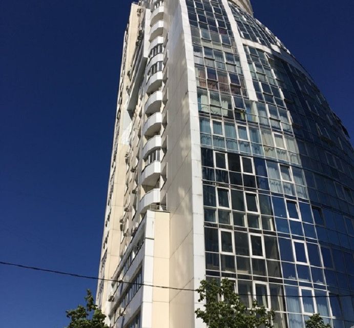 Продаётся 3-комнатная квартира, 101.2 м²